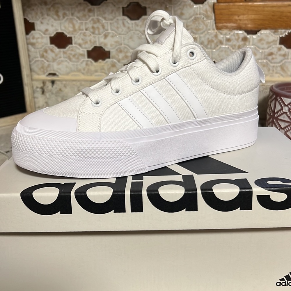 BRAND NEW ADIDAS BRAVADA 2.0 PLATFORM SHOES